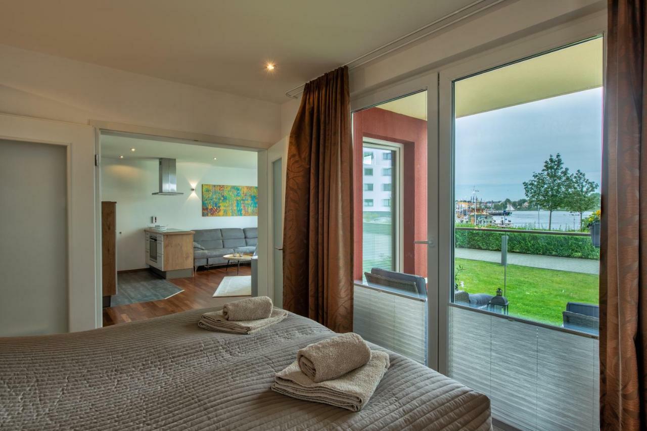 "Myharbourfront", Luxurioeses Wohnen An Der Hafenmole Apartment Росток Екстериор снимка