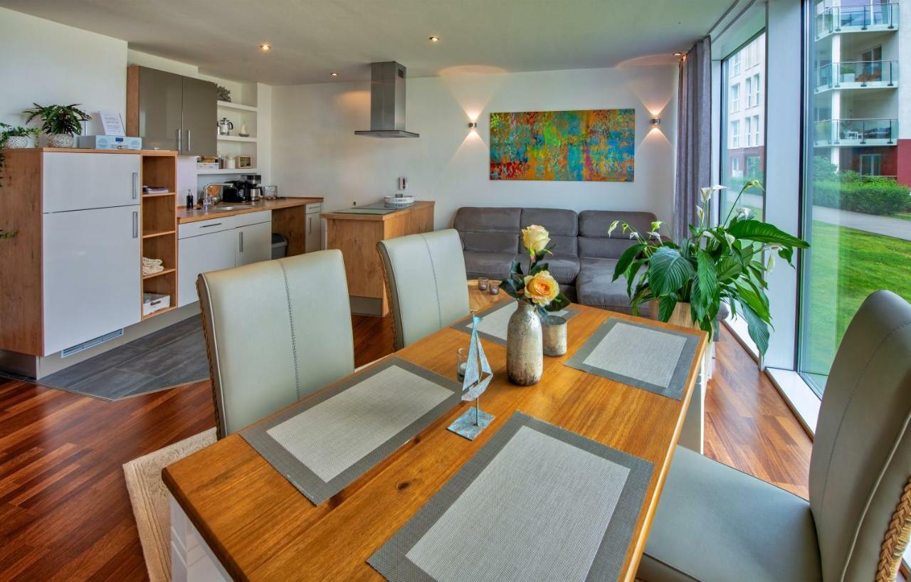 "Myharbourfront", Luxurioeses Wohnen An Der Hafenmole Apartment Росток Екстериор снимка