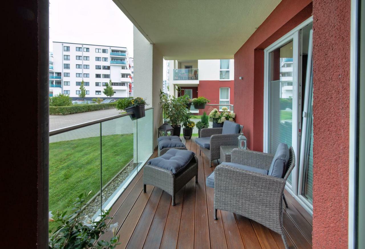 "Myharbourfront", Luxurioeses Wohnen An Der Hafenmole Apartment Росток Екстериор снимка