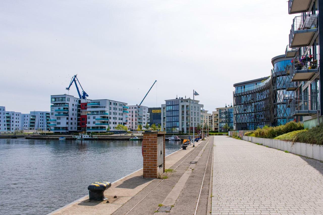 "Myharbourfront", Luxurioeses Wohnen An Der Hafenmole Apartment Росток Екстериор снимка
