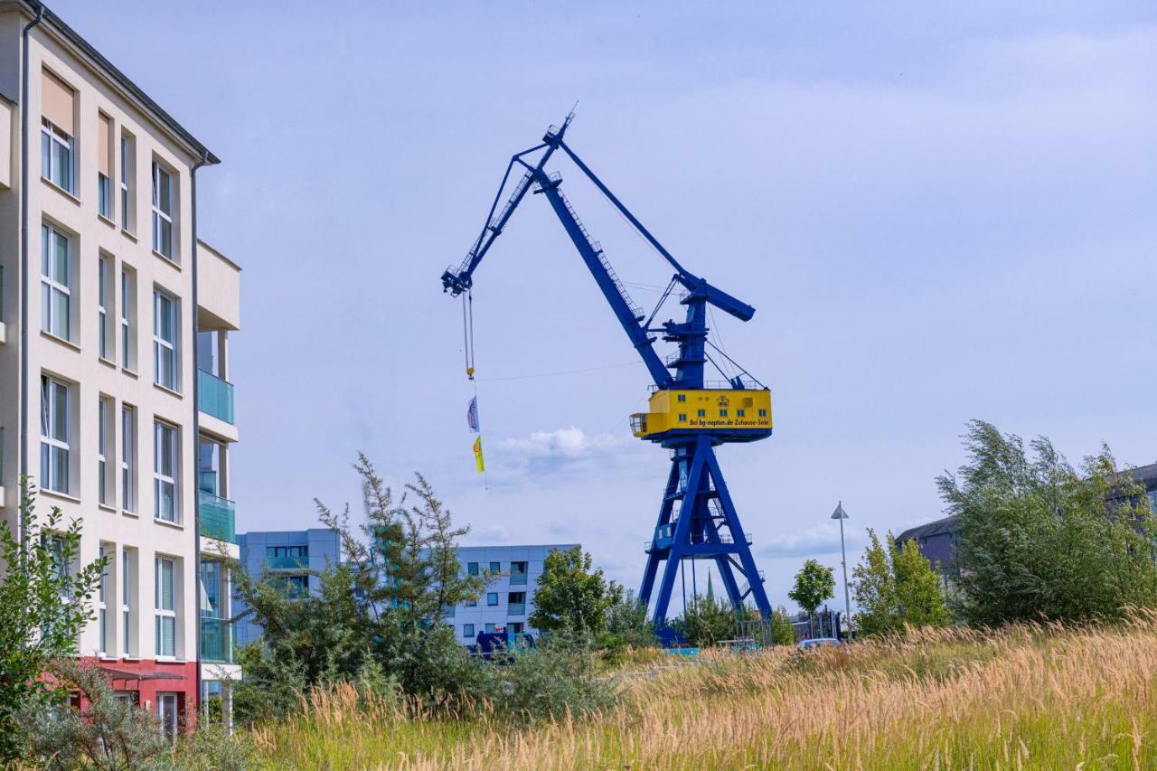 "Myharbourfront", Luxurioeses Wohnen An Der Hafenmole Apartment Росток Екстериор снимка